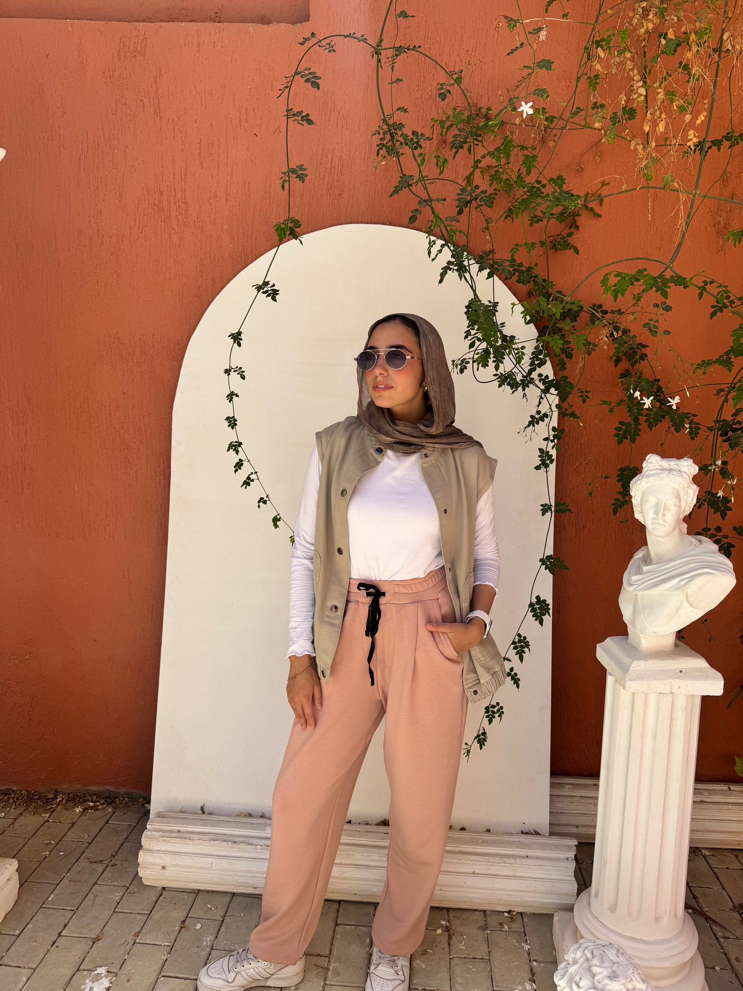 Nude Rose Pleated Sweatpants - Casual Chic