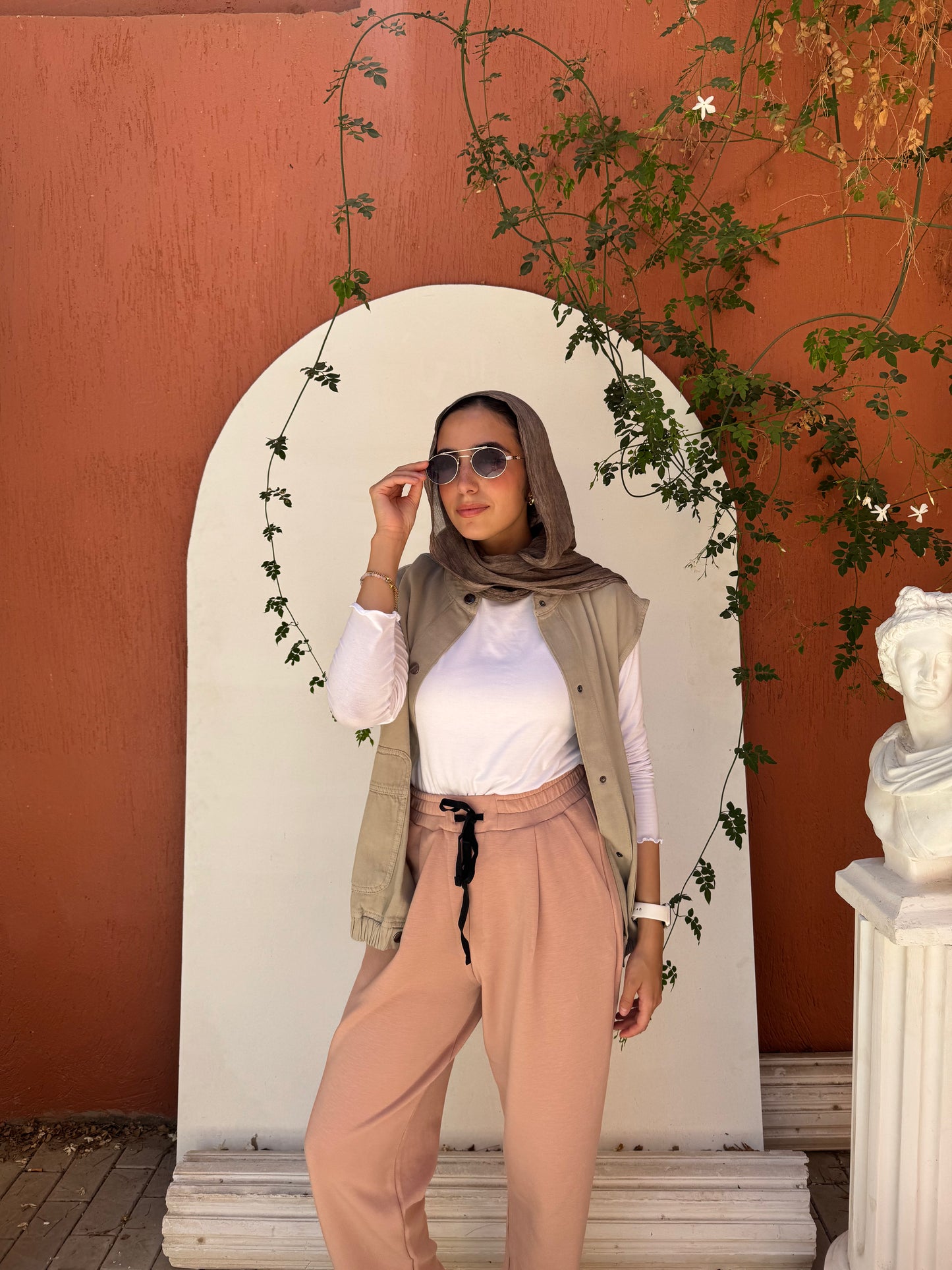 Nude Rose Pleated Sweatpants - Casual Chic